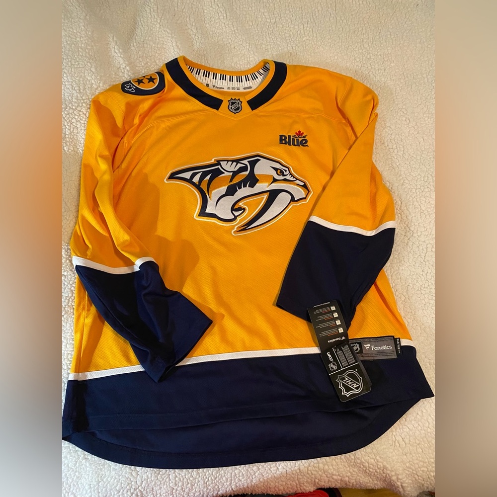 Fanatics Yellow and Blue NHL Jersey Nashville Predators NWT